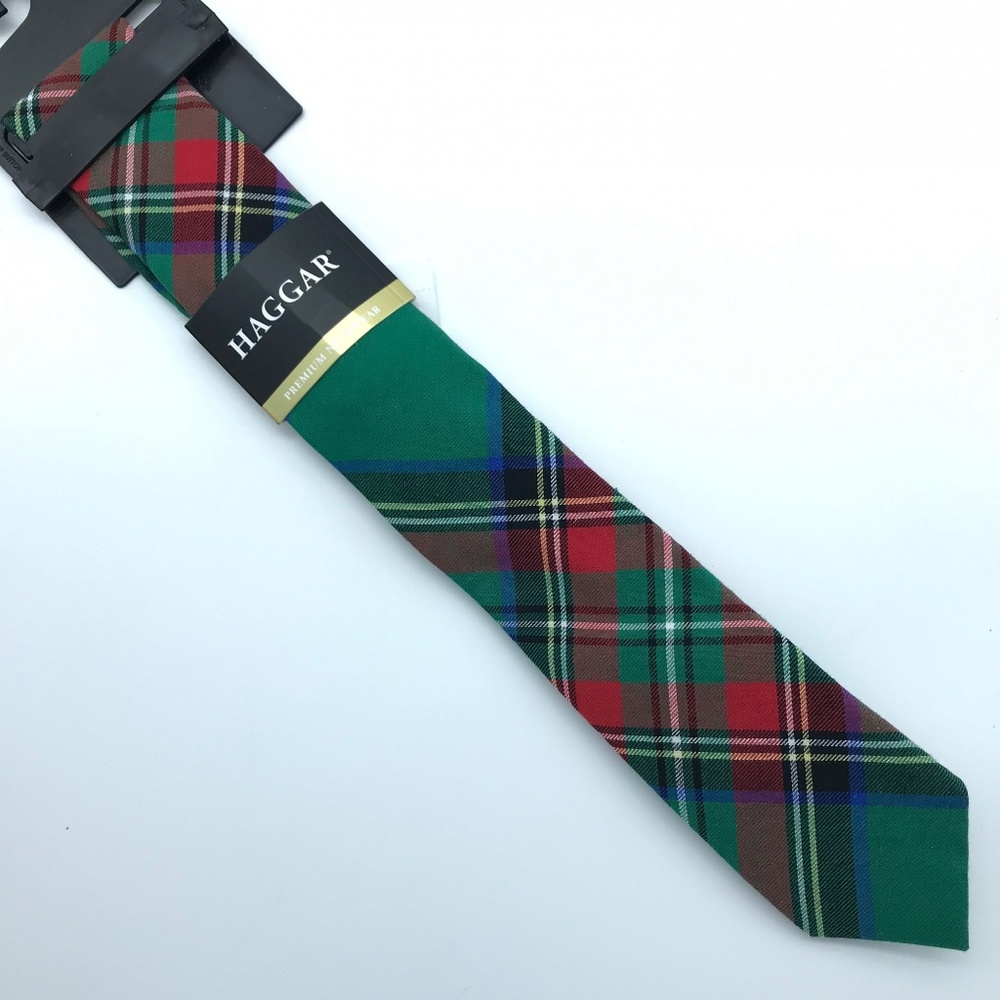 Haggar Men Holiday Christmas Tie in a Plaid Print